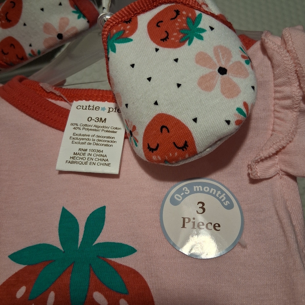 NEW Cutie Pie | Strawberry 3PC Baby Outfit Set w/ Shoes | 0-3M - Picture 4 of 6
